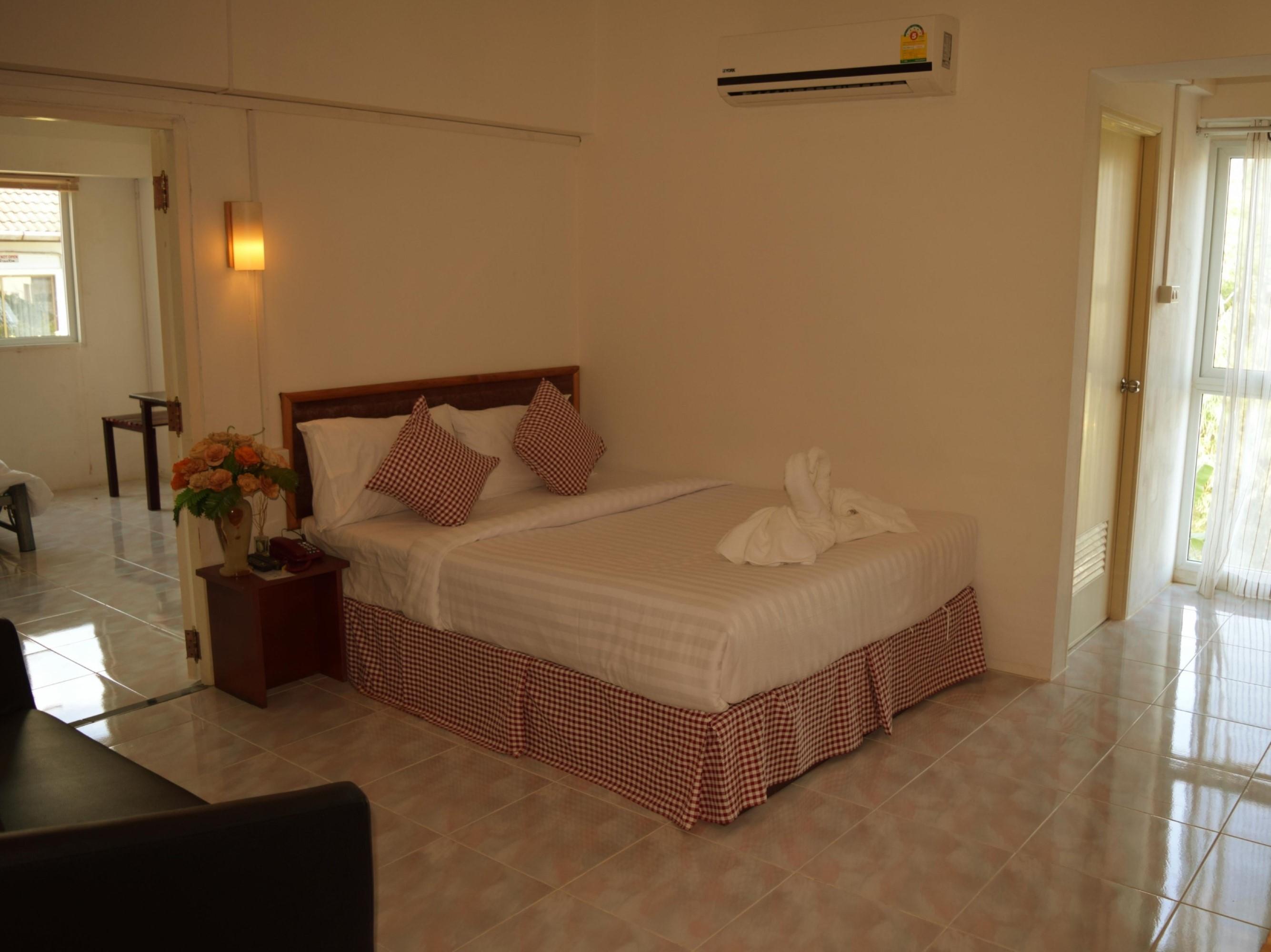 Hotel De Ratt Phuket Exterior photo