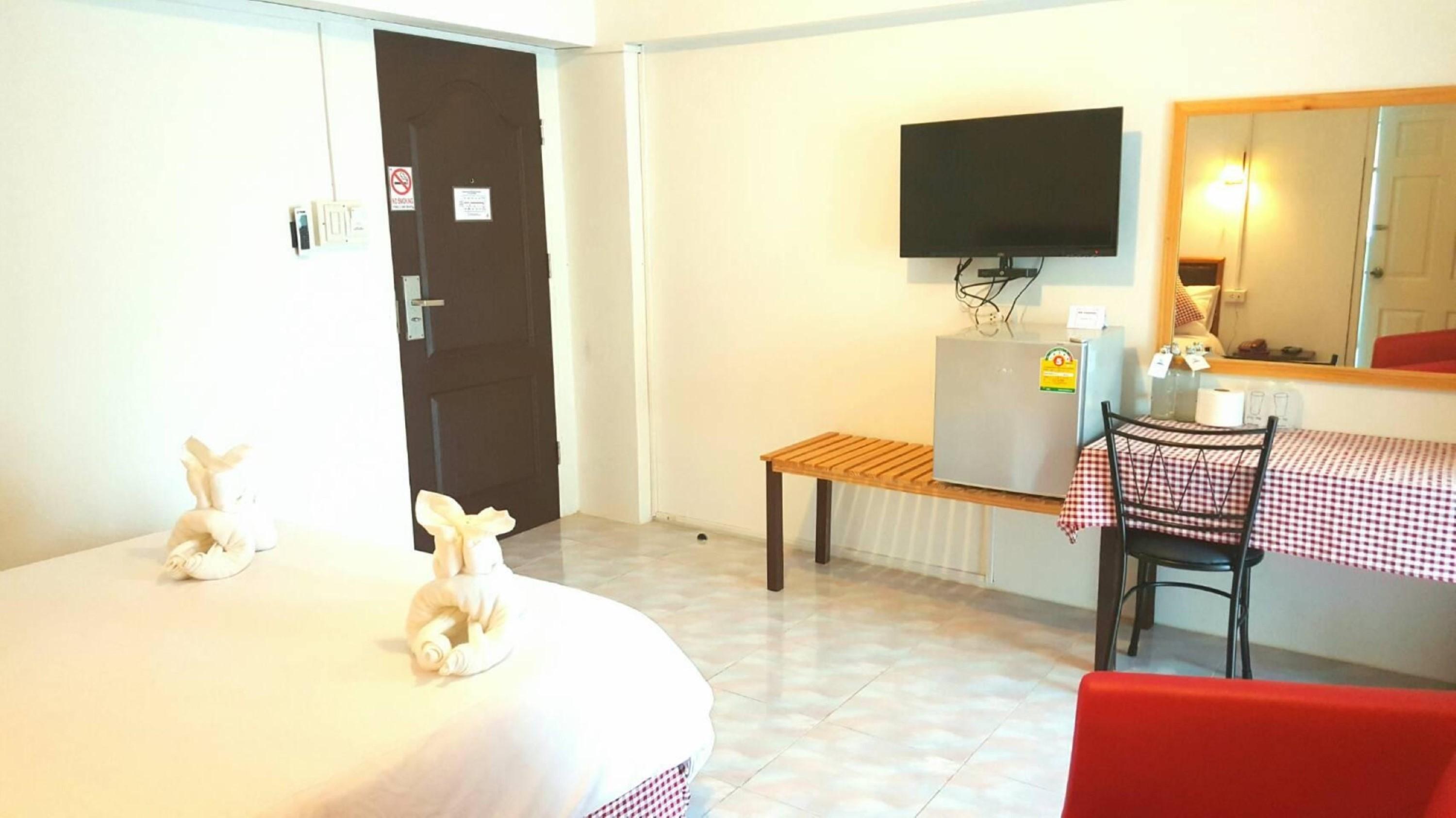 Hotel De Ratt Phuket Exterior photo