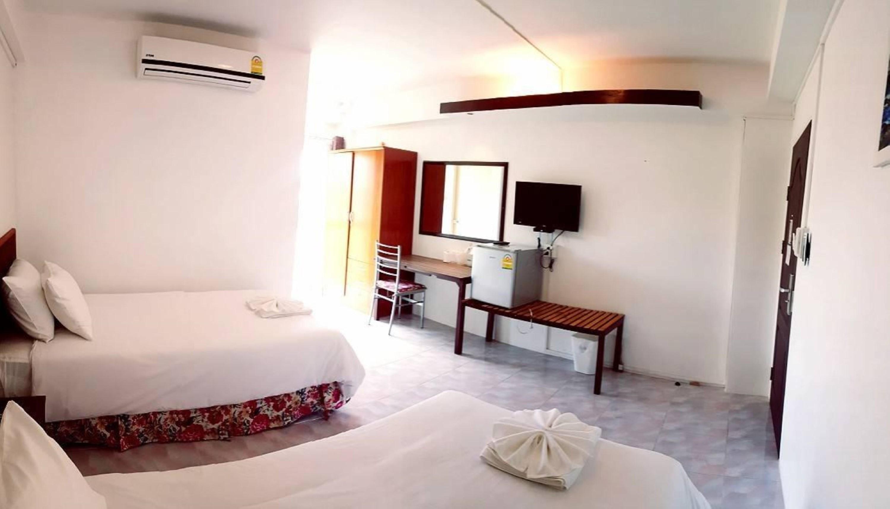 Hotel De Ratt Phuket Exterior photo