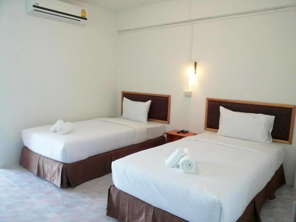 Hotel De Ratt Phuket Exterior photo